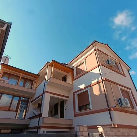 Zafir 2 * Korce